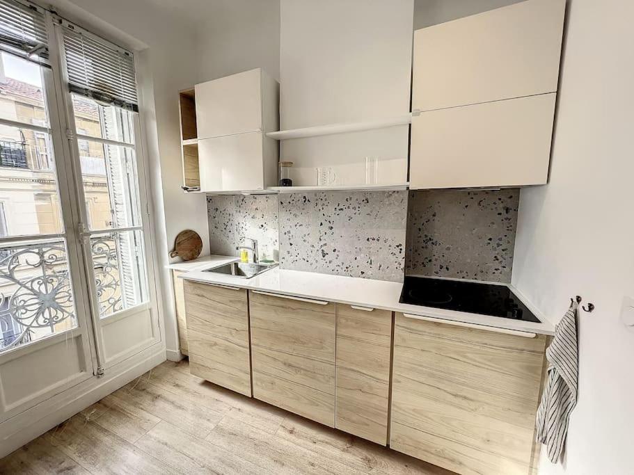 Place - Appartement Lumineux Au Coeur De La Joliette Марсель Экстерьер фото
