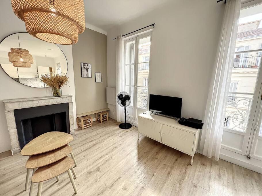 Place - Appartement Lumineux Au Coeur De La Joliette Марсель Экстерьер фото
